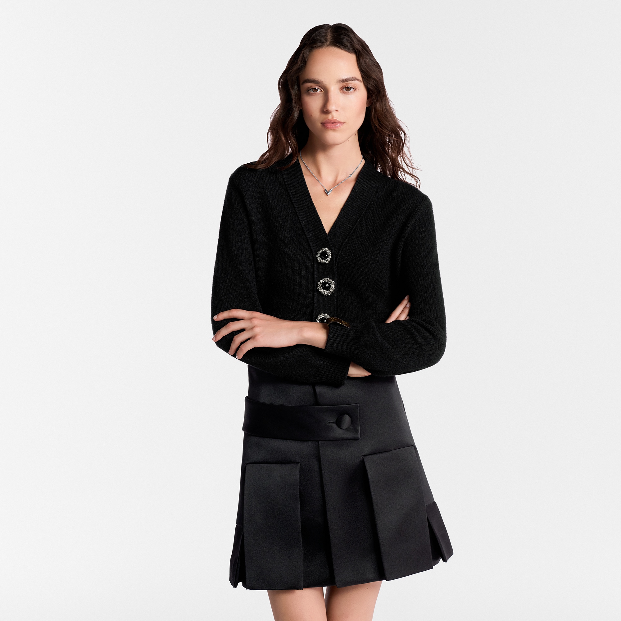 louis-vuitton-essential-v-